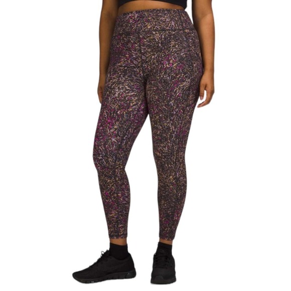 Lululemon Invigorate High Rise Tight legging topography multi workout size 6 - Picture 13 of 14